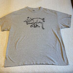 Gray Cat Graphic T-Shirt